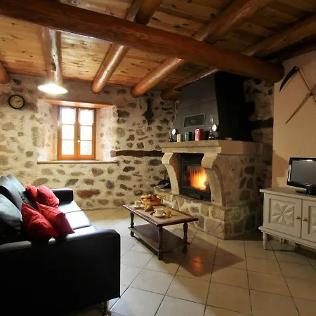 بيت للعطل Maison De Charme En Pierre Au Bord D'un Ruisseau, Proche D'un Bourg Medieval - Jardin Et Garage Inclus - Fr-1-582-151 *