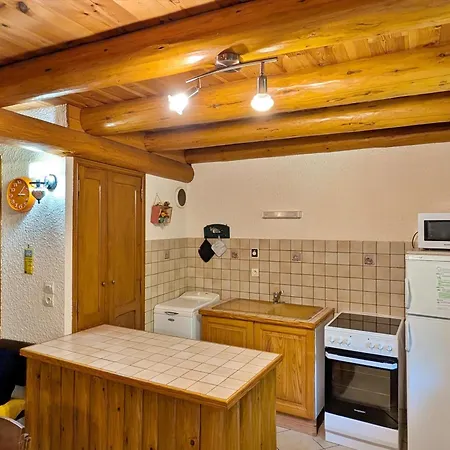 Prázdninový dům Maison De Charme En Pierre Au Bord D'un Ruisseau, Proche D'un Bourg Medieval - Jardin Et Garage Inclus - Fr-1-582-151 Allègre